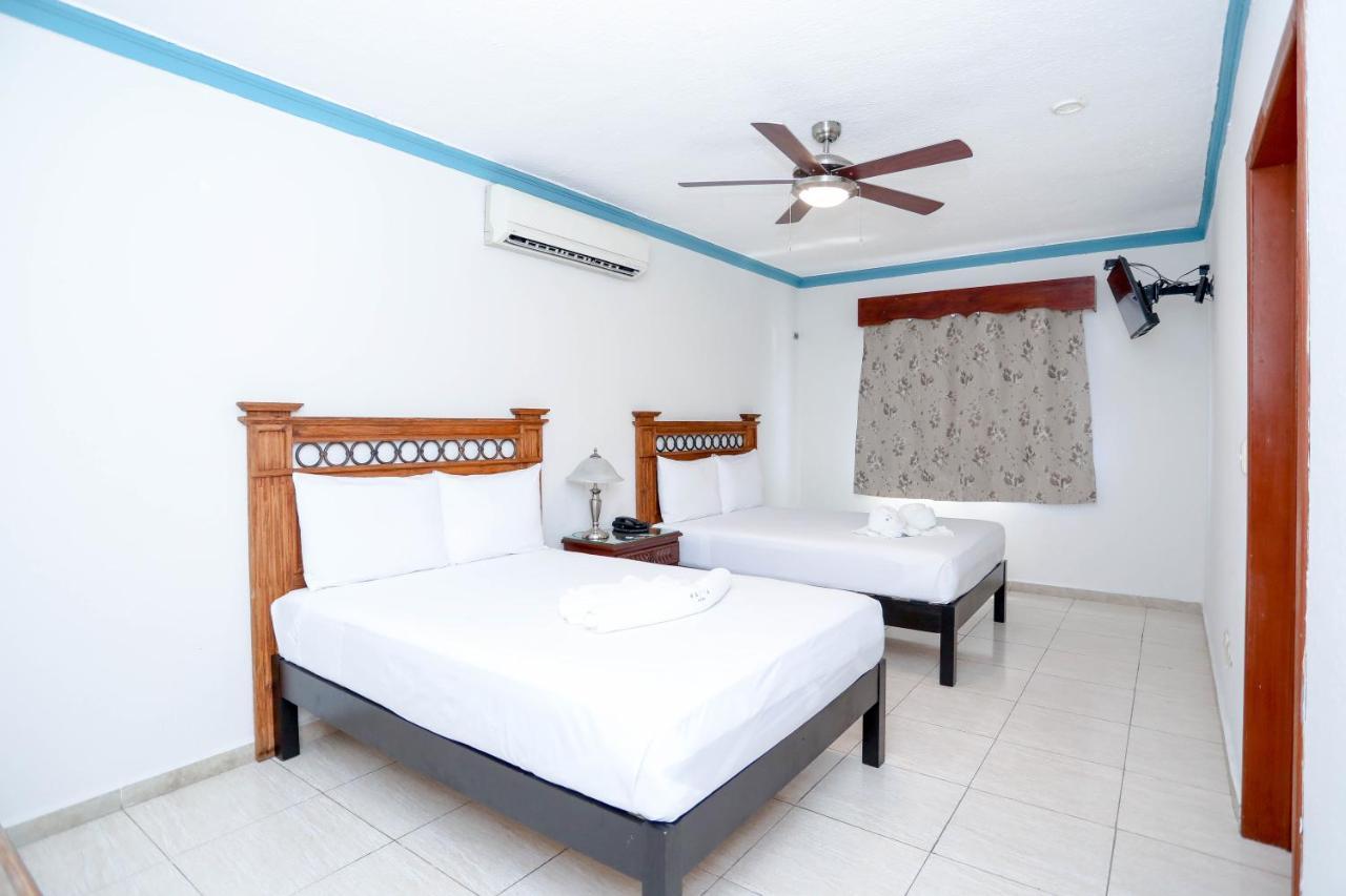 Hotel Avenida Cancun Exterior photo