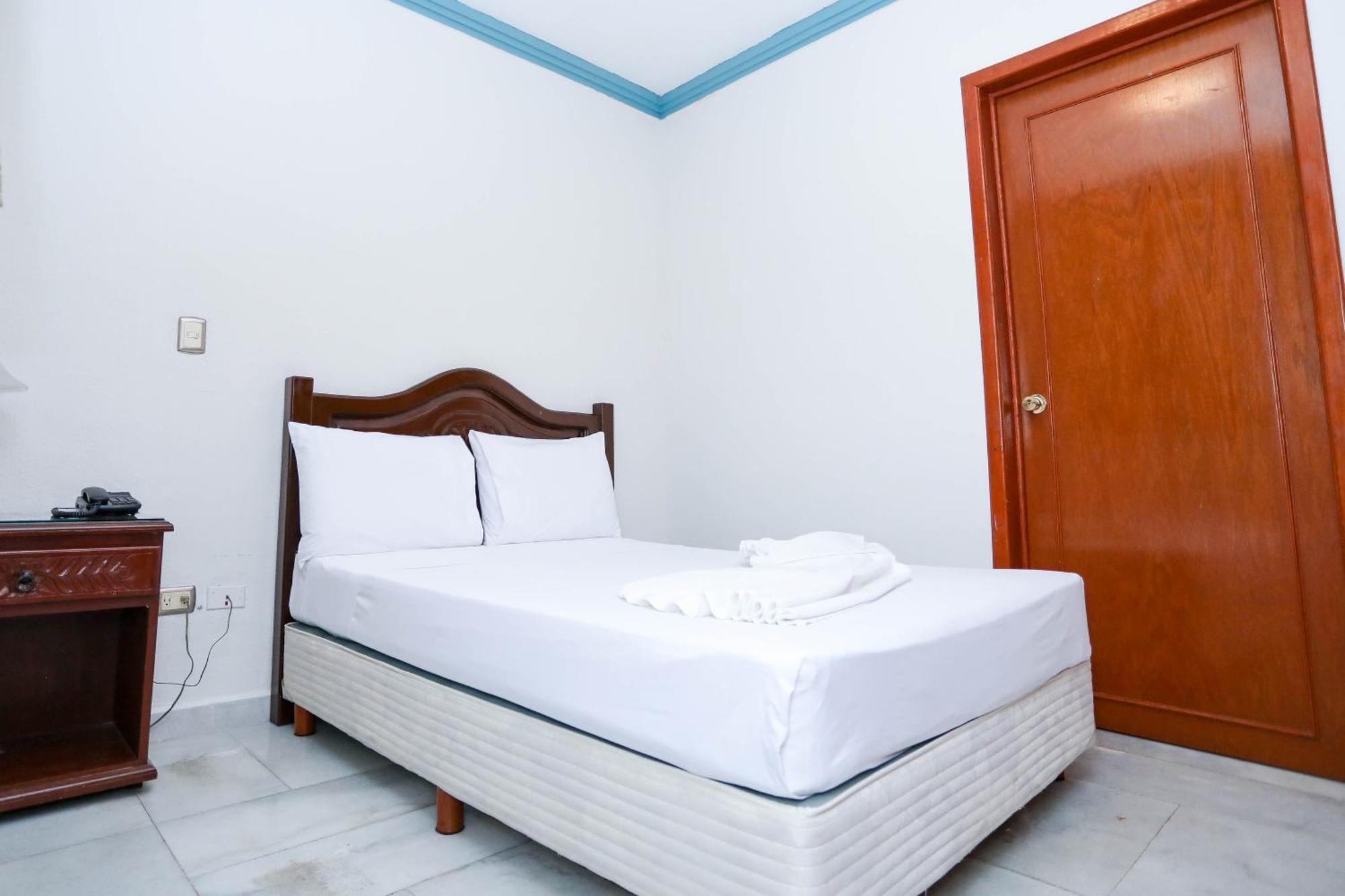 Hotel Avenida Cancun Exterior photo