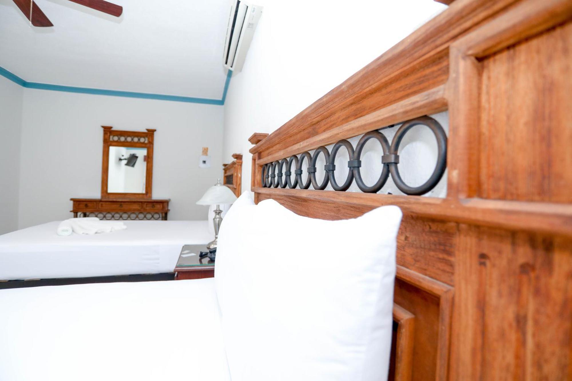 Hotel Avenida Cancun Exterior photo