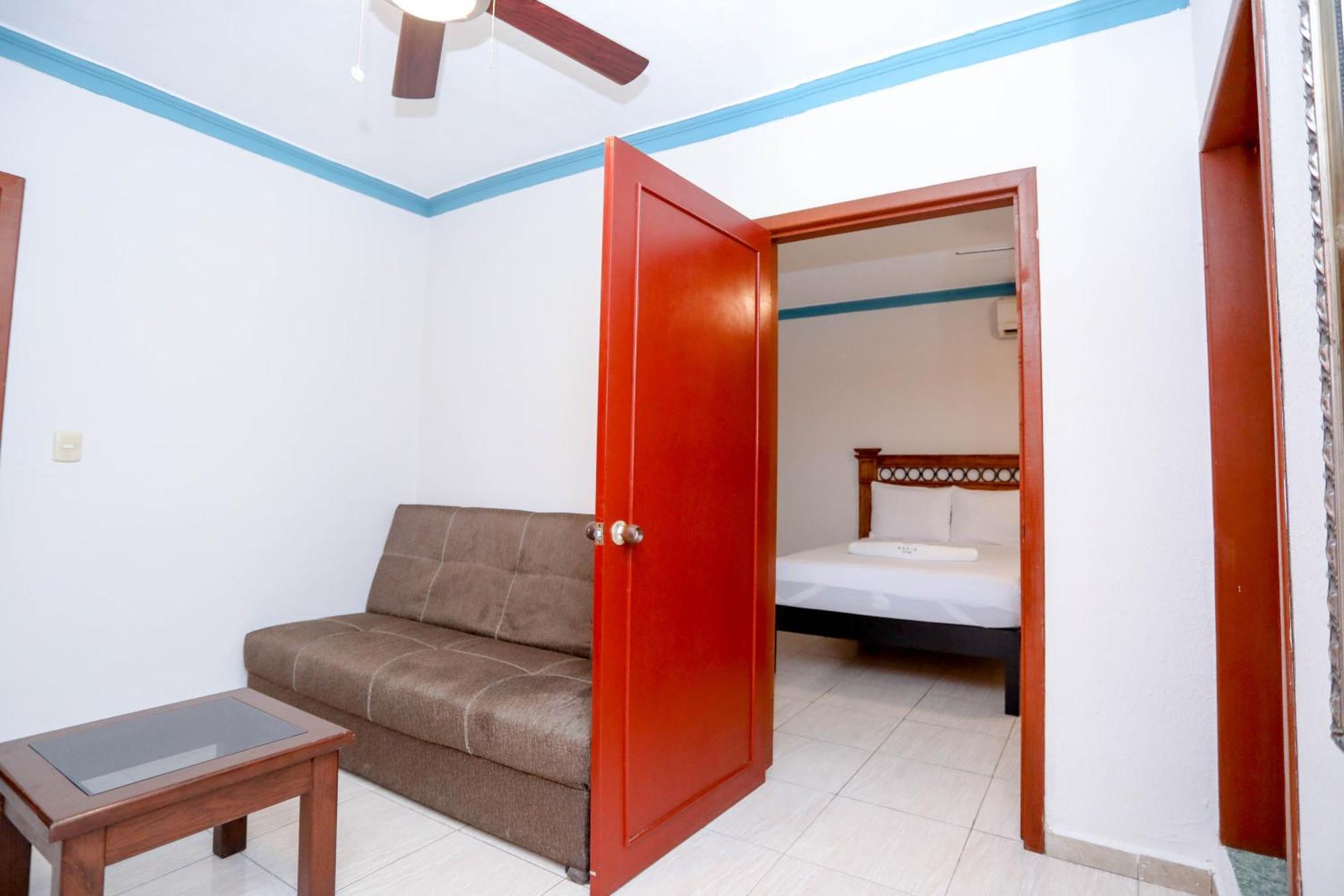 Hotel Avenida Cancun Exterior photo