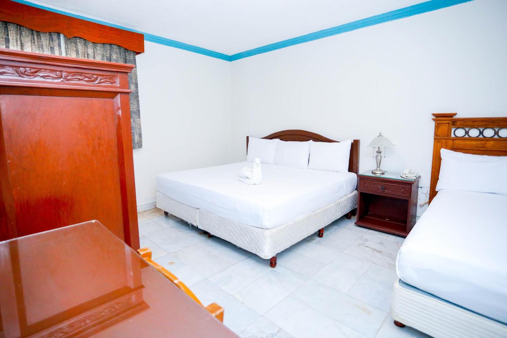 Hotel Avenida Cancun Exterior photo